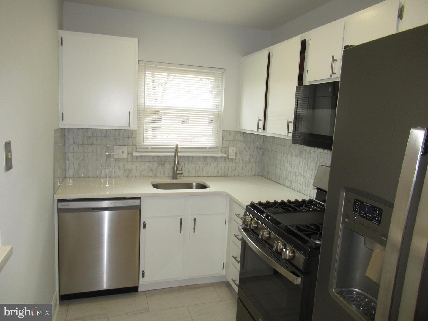 1506 Stoney Ln #b Property Photo 14