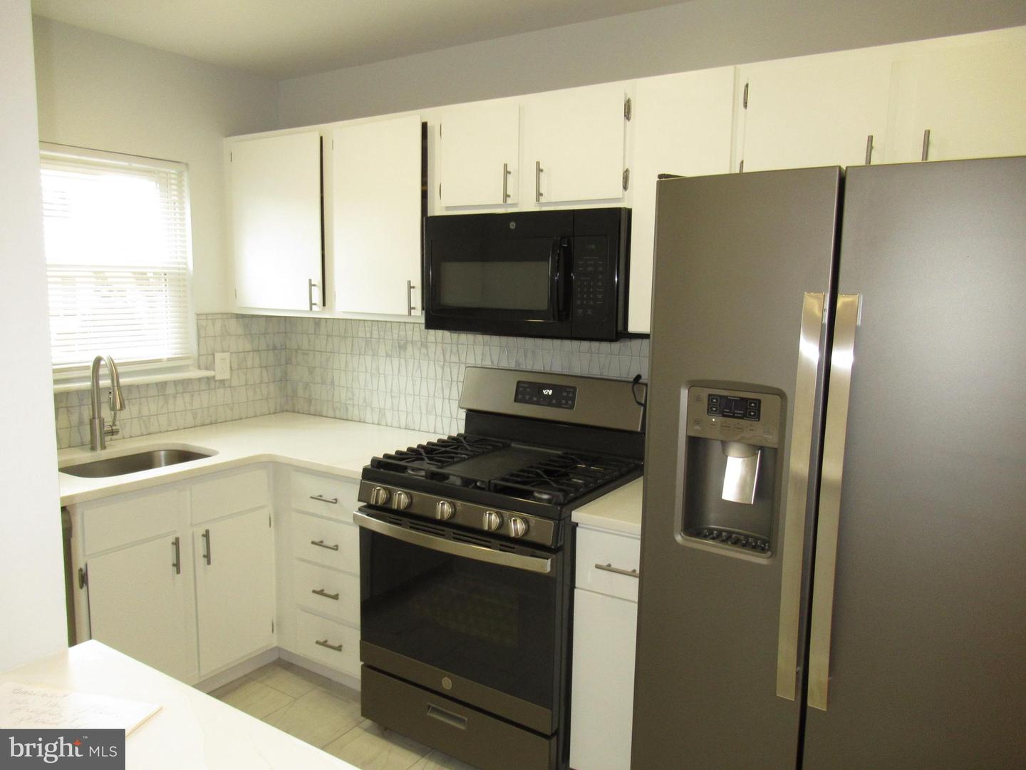 1506 Stoney Ln #b Property Photo 15