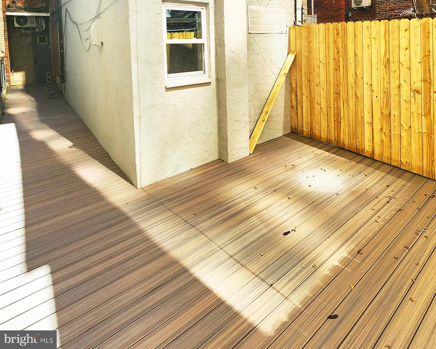 1413 Lombard St Property Photo 7