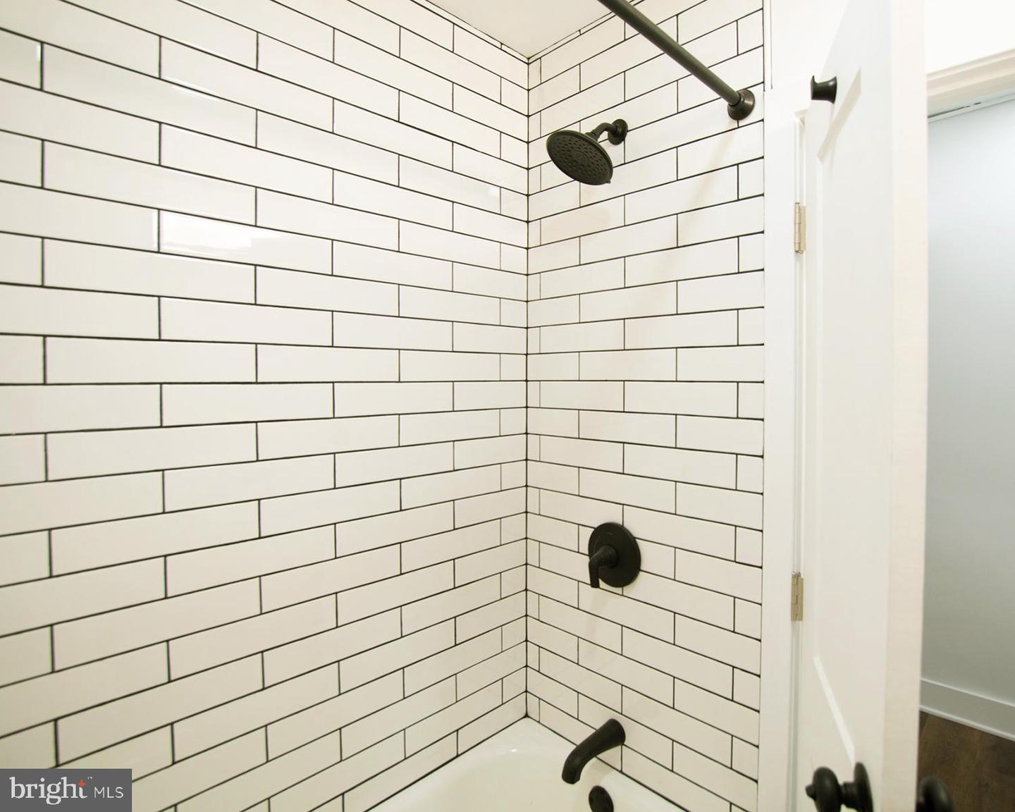 1413 Lombard St Property Photo 8