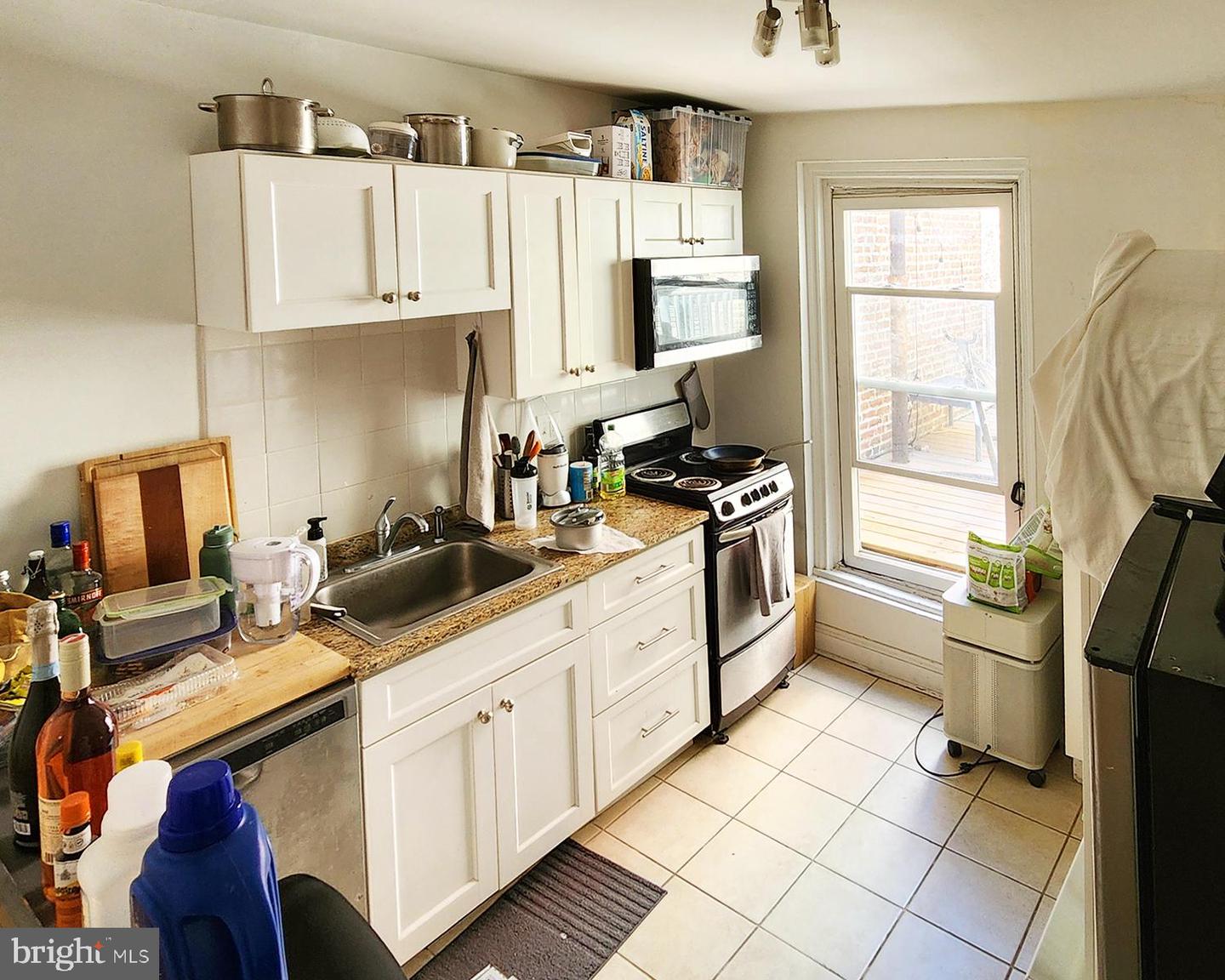 1413 Lombard St Property Photo 13