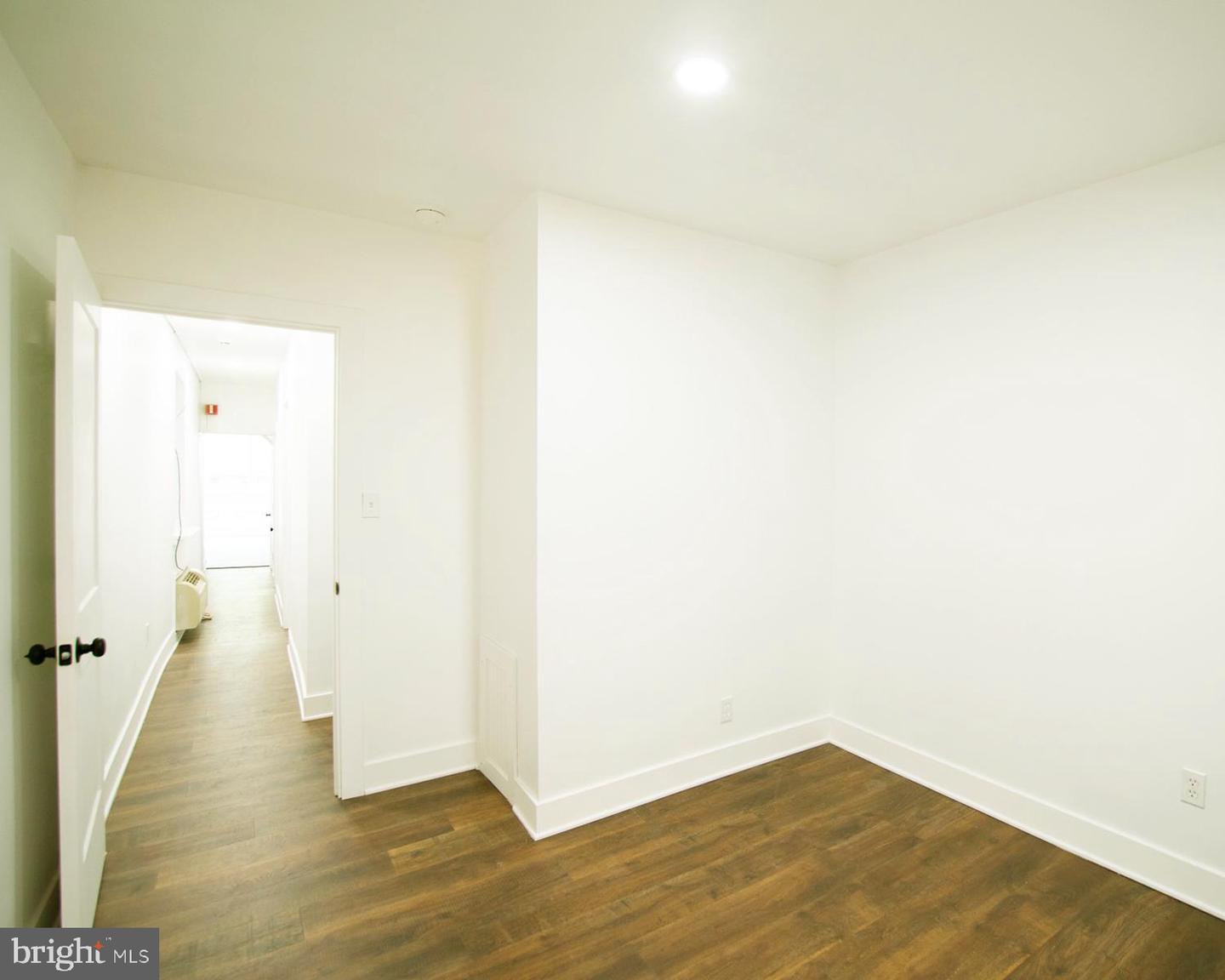 1413 Lombard St Property Photo 19