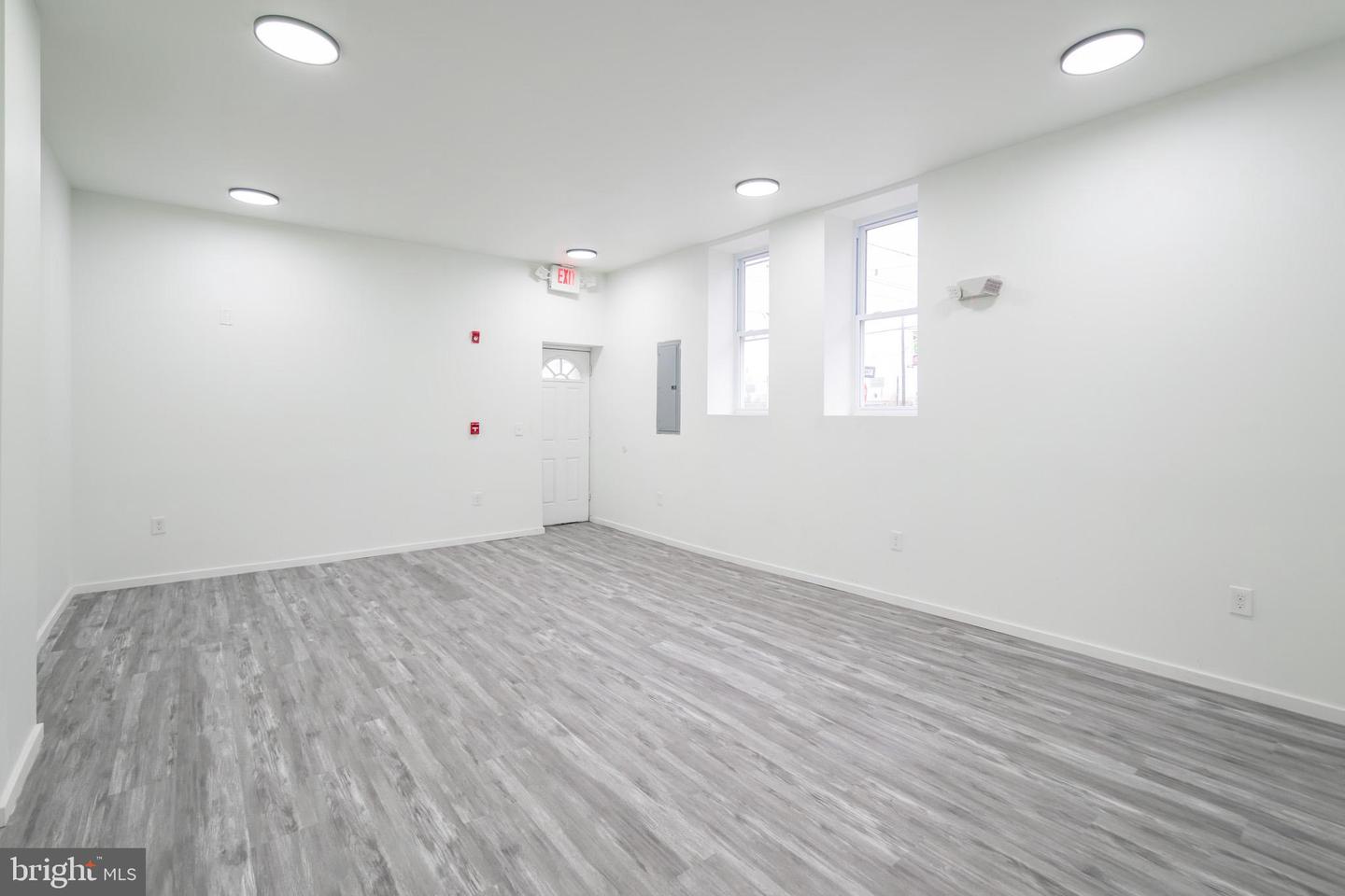 5715 Woodland Ave #commercial Space Property Photo 5