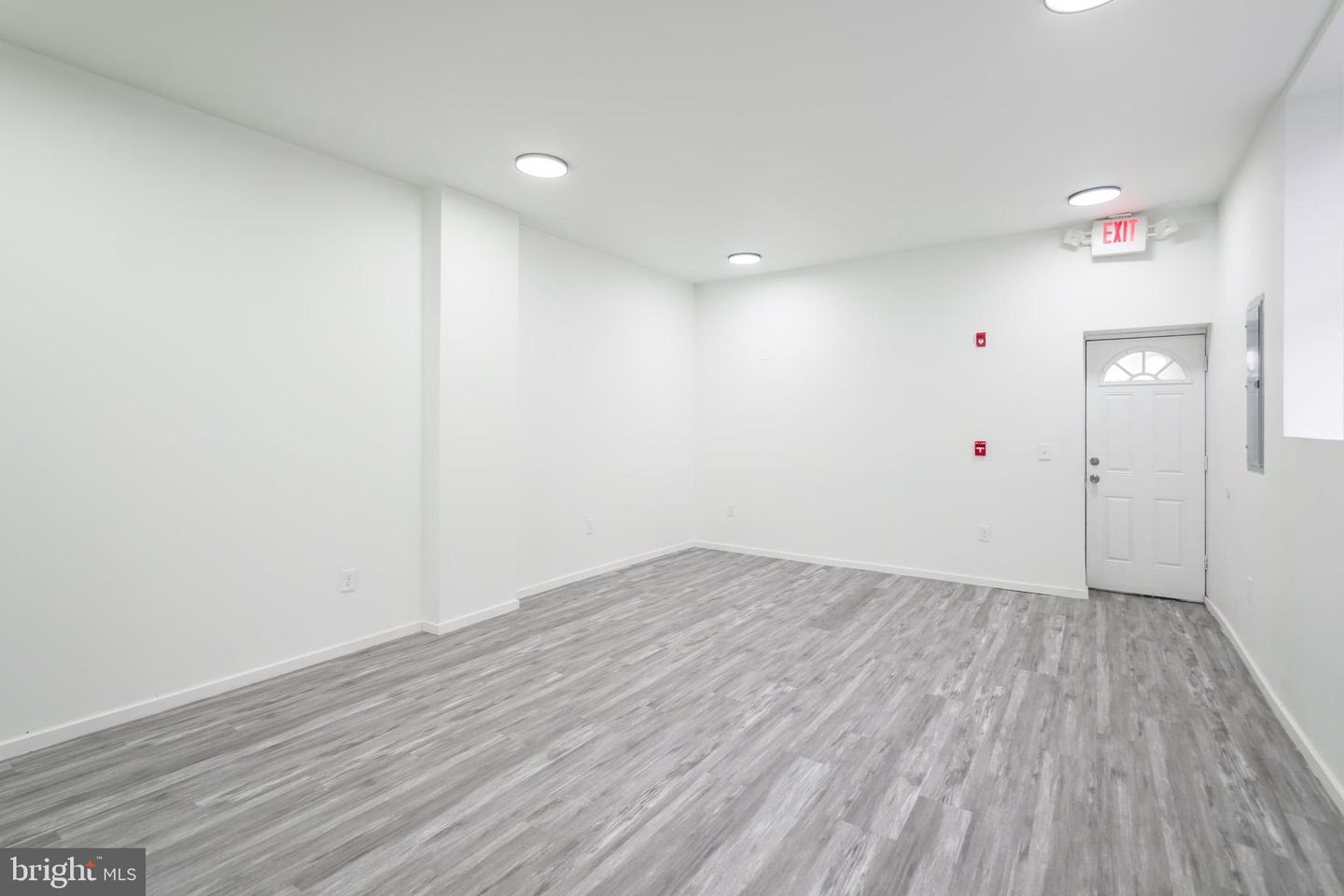 5715 Woodland Ave #commercial Space Property Photo 6