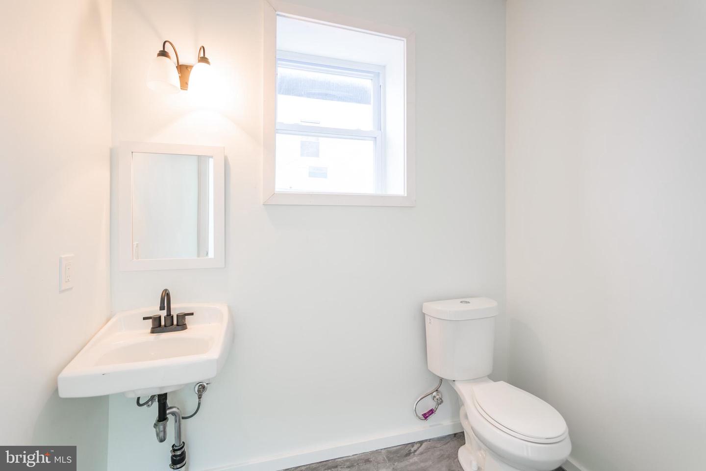 5715 Woodland Ave #commercial Space Property Photo 7
