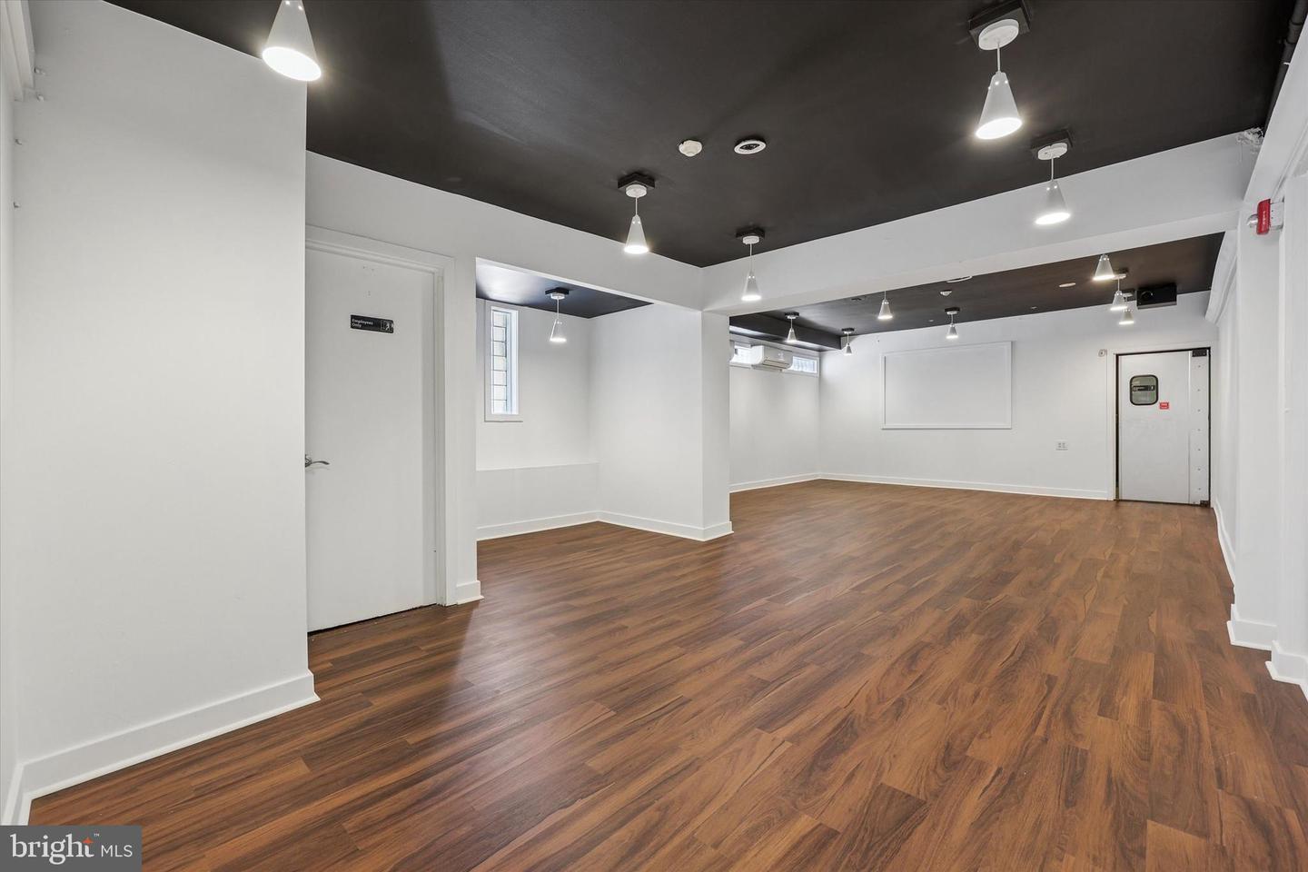 3847 Terrace St Property Photo 6