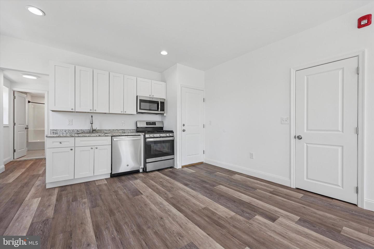 3847 Terrace St Property Photo 14