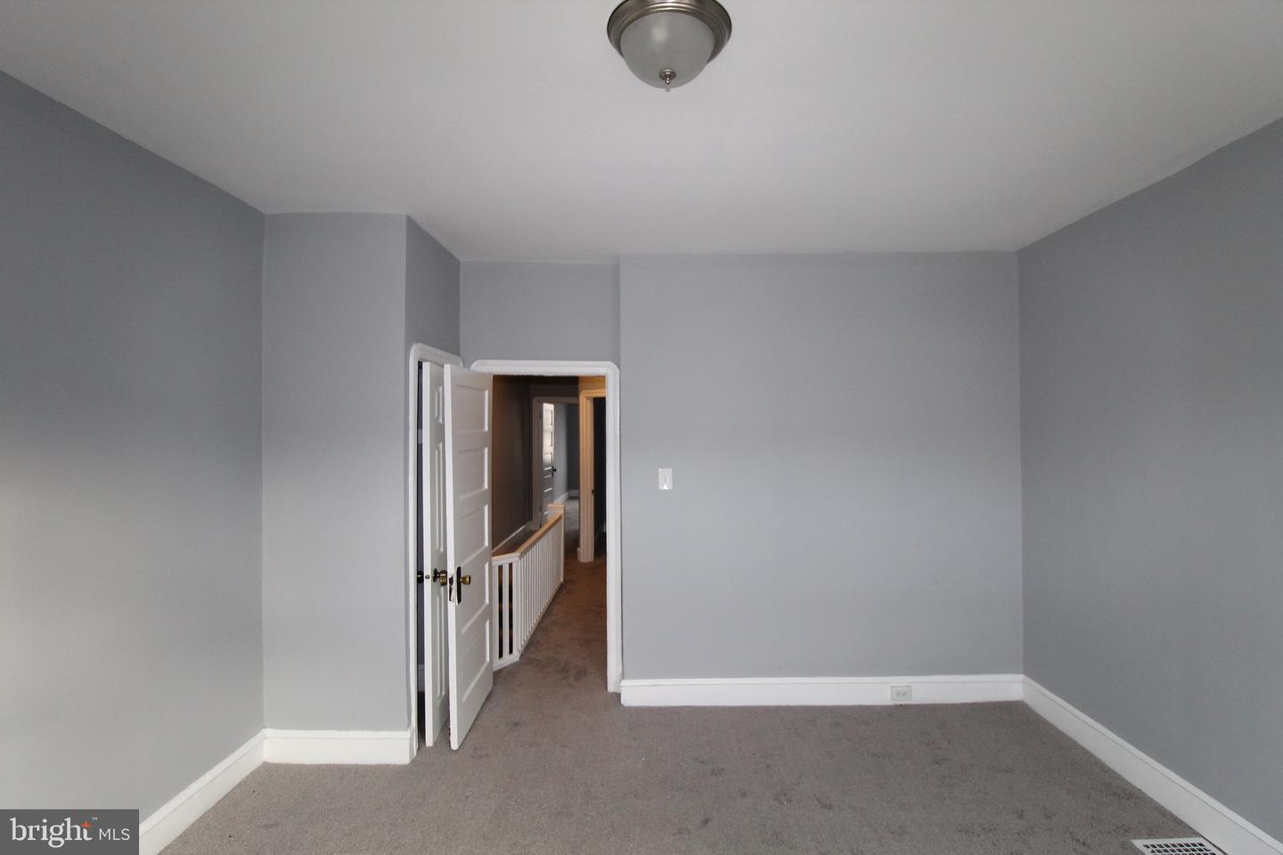 3237 N Newkirk St Property Photo 2