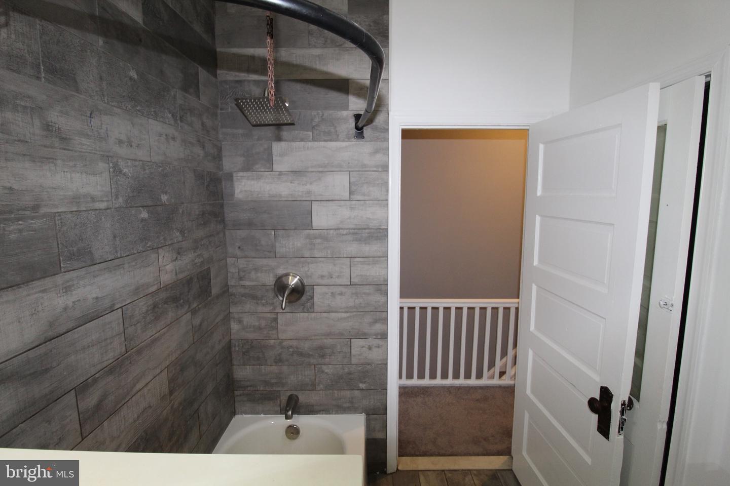 3237 N Newkirk St Property Photo 4