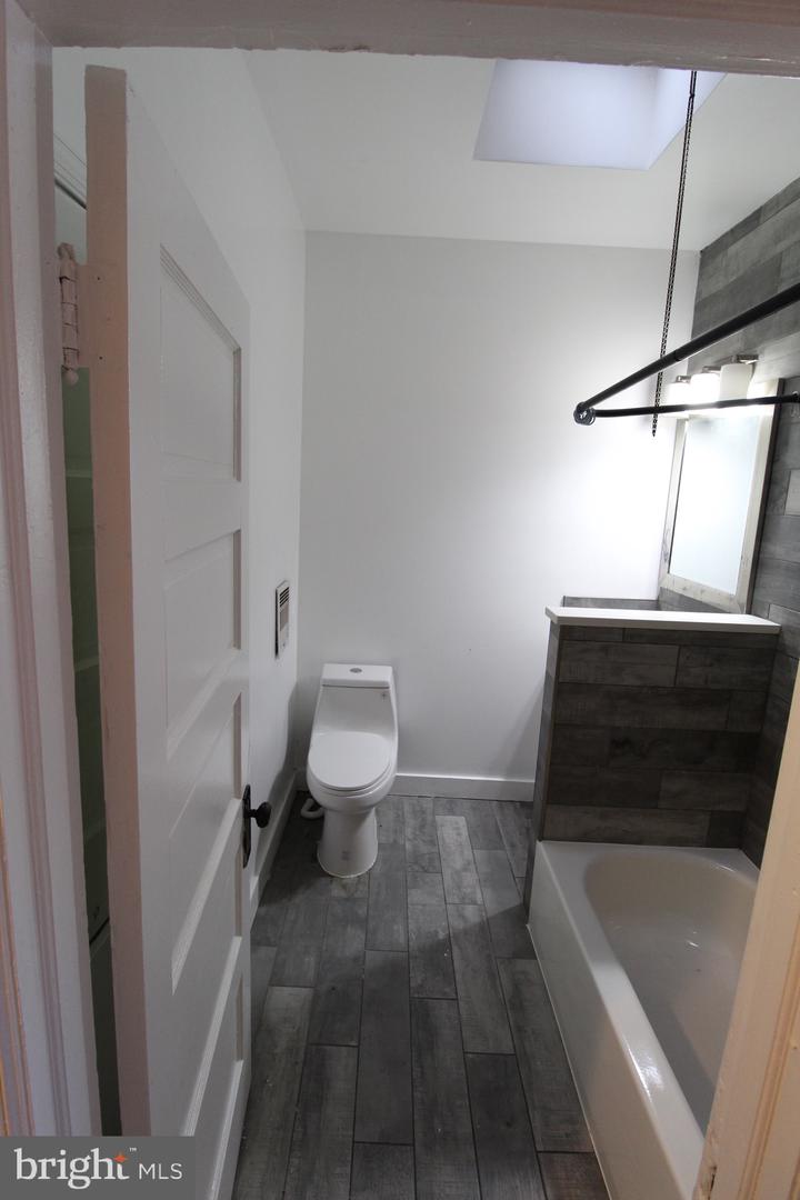 3237 N Newkirk St Property Photo 5