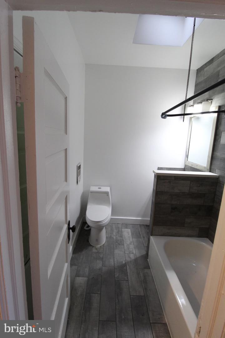 3237 N Newkirk St Property Photo 6