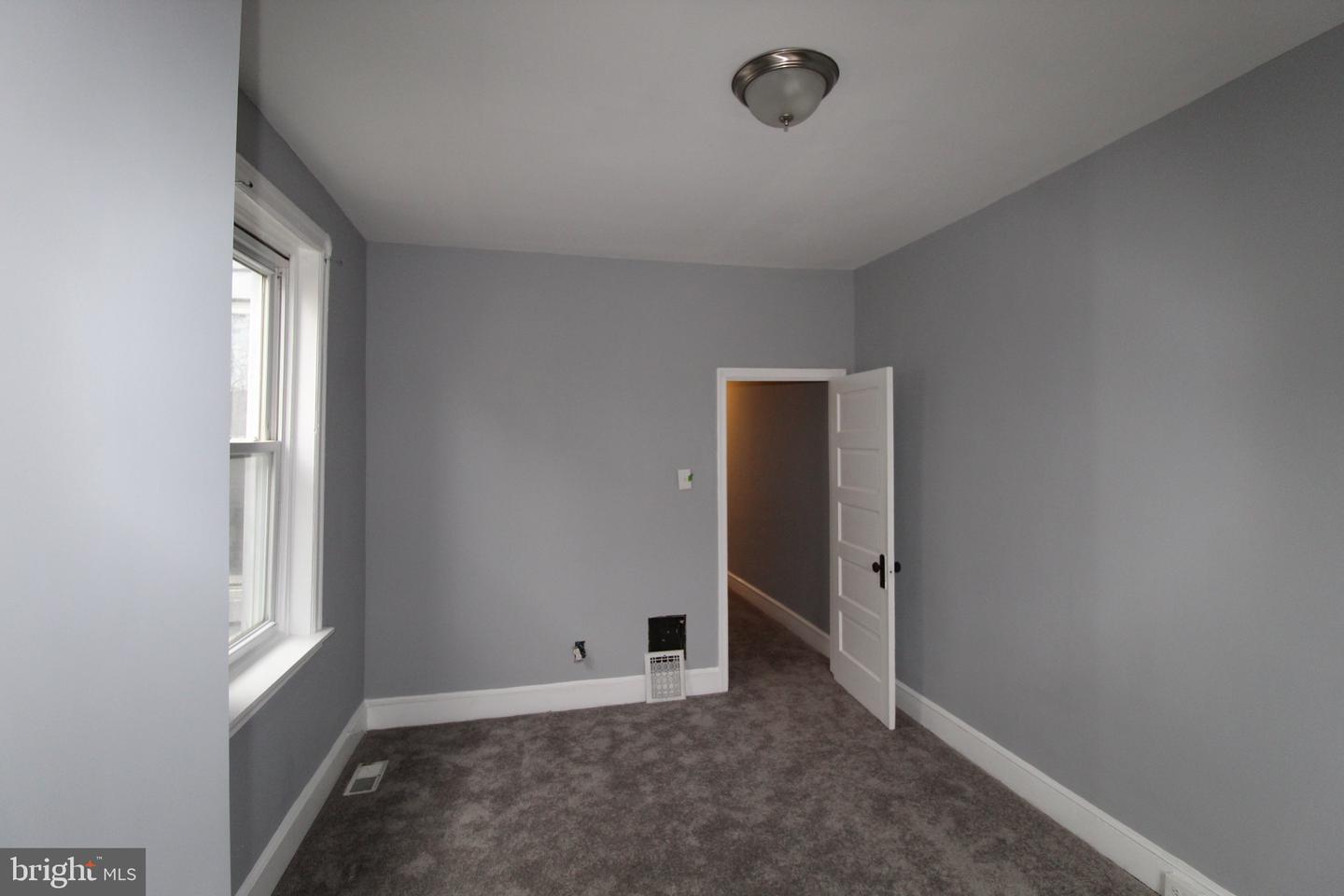 3237 N Newkirk St Property Photo 10
