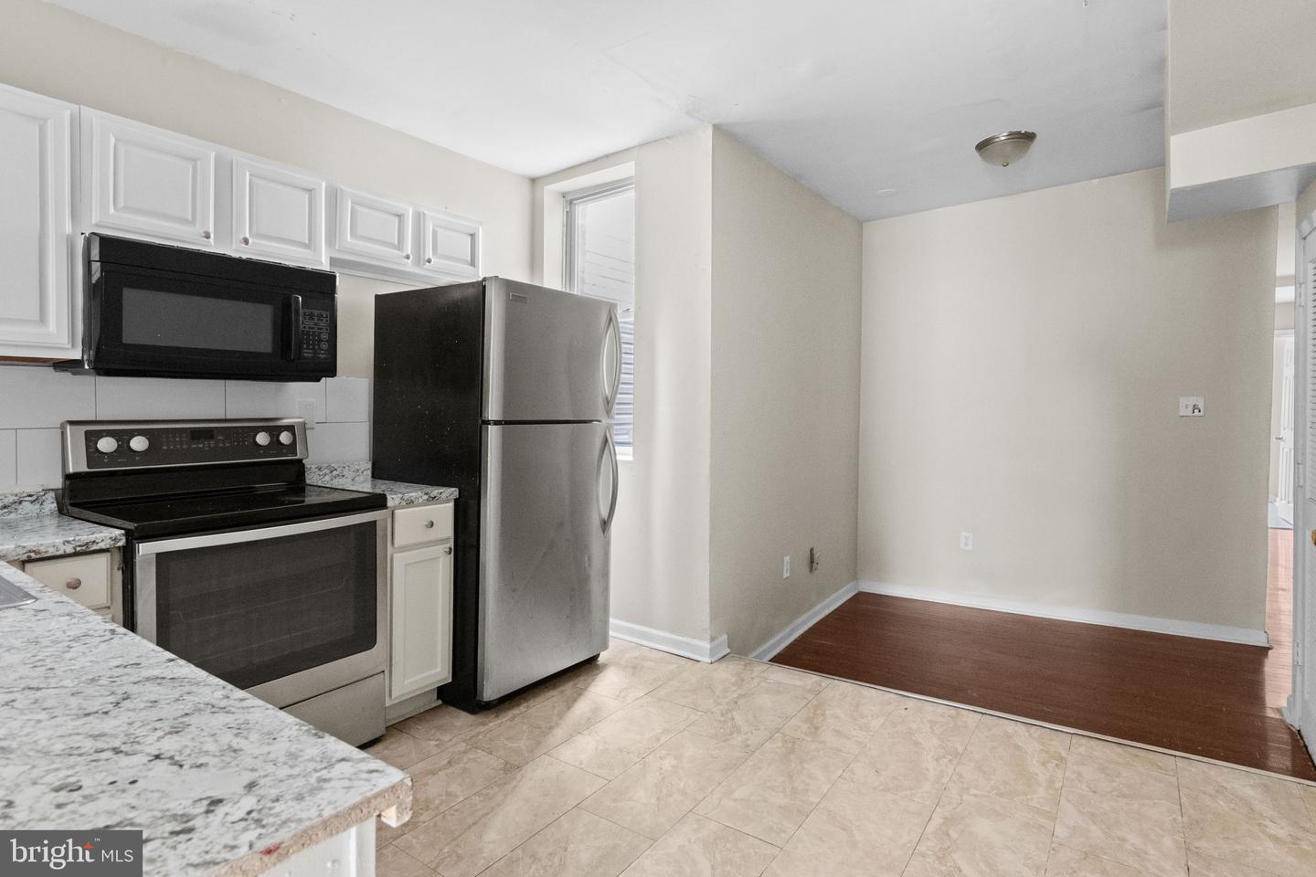 2142 N 18th St Property Photo 5