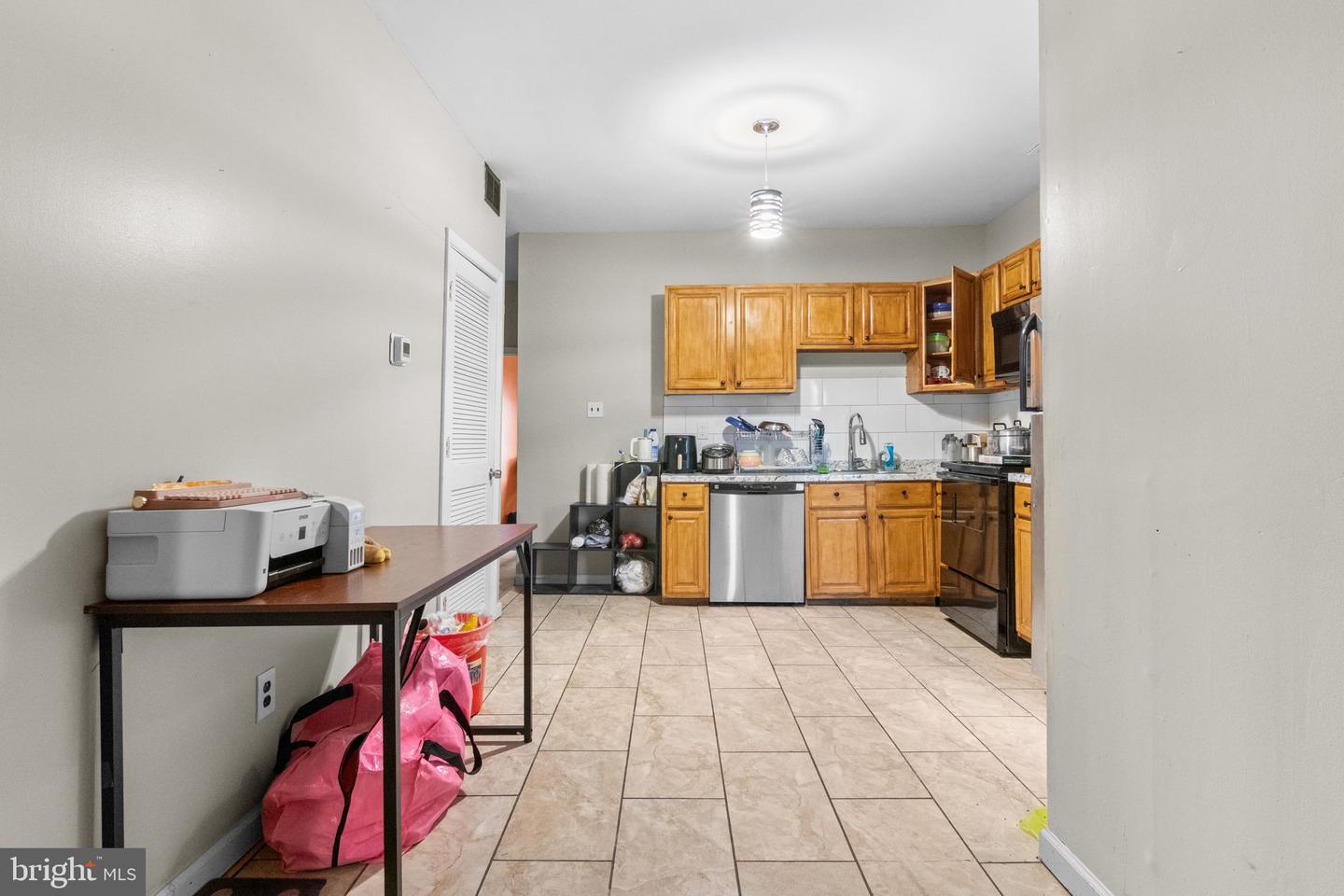 2142 N 18th St Property Photo 36