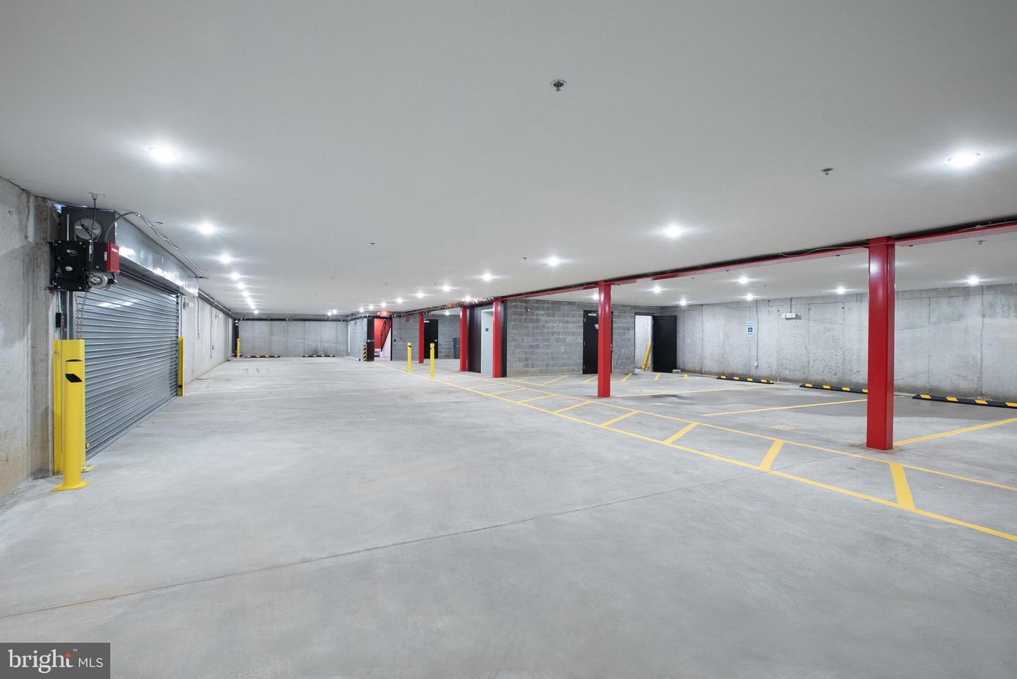 2940 W Thompson St #unit 101 Property Photo 13