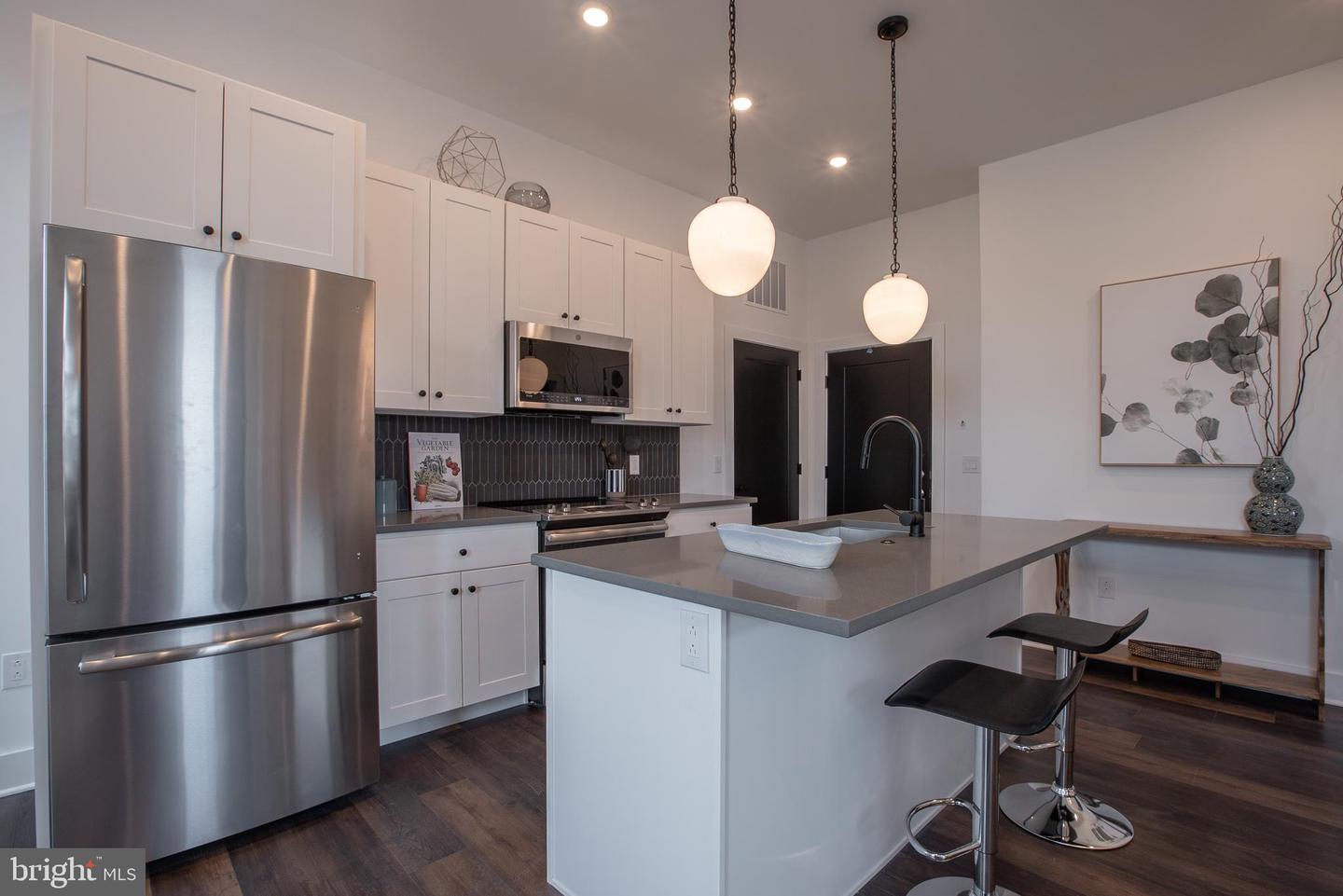 2940 W Thompson St #unit 101 Property Photo 19
