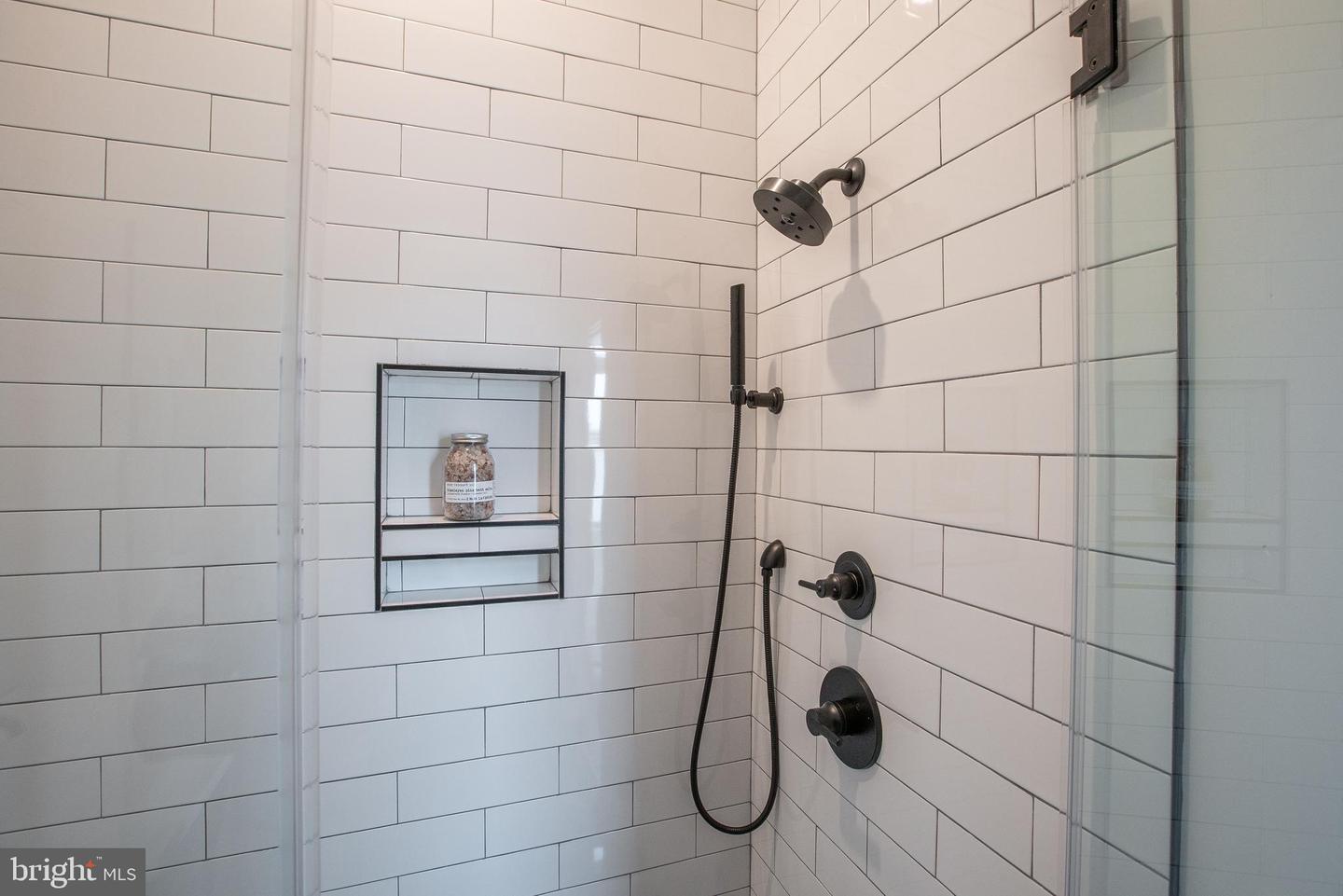 2940 W Thompson St #unit 101 Property Photo 35