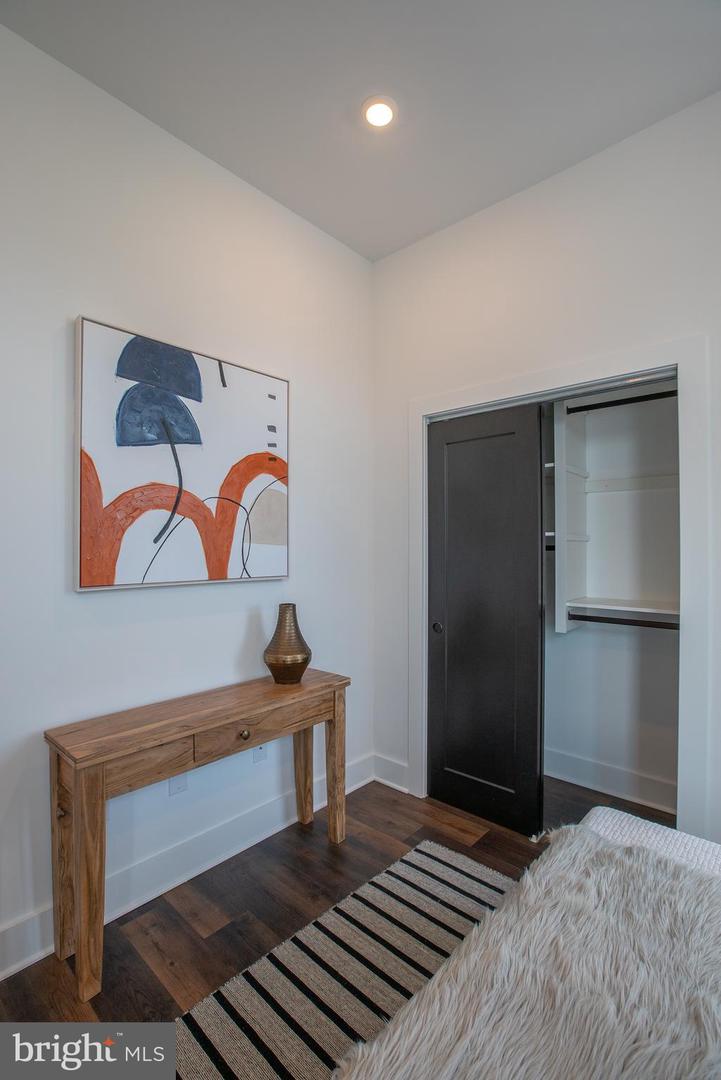2940 W Thompson St #unit 101 Property Photo 44