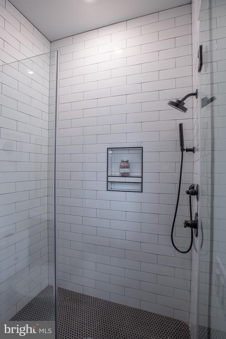 2940 W Thompson St #unit 101 Property Photo 45