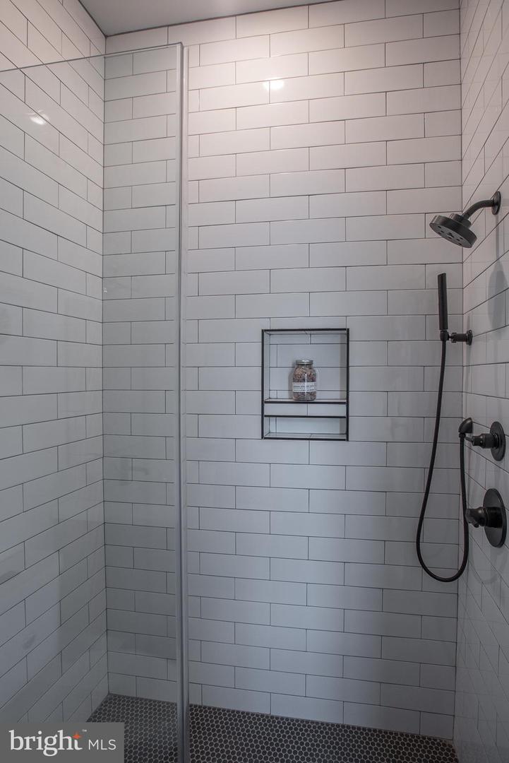 2940 W Thompson St #unit 101 Property Photo 46