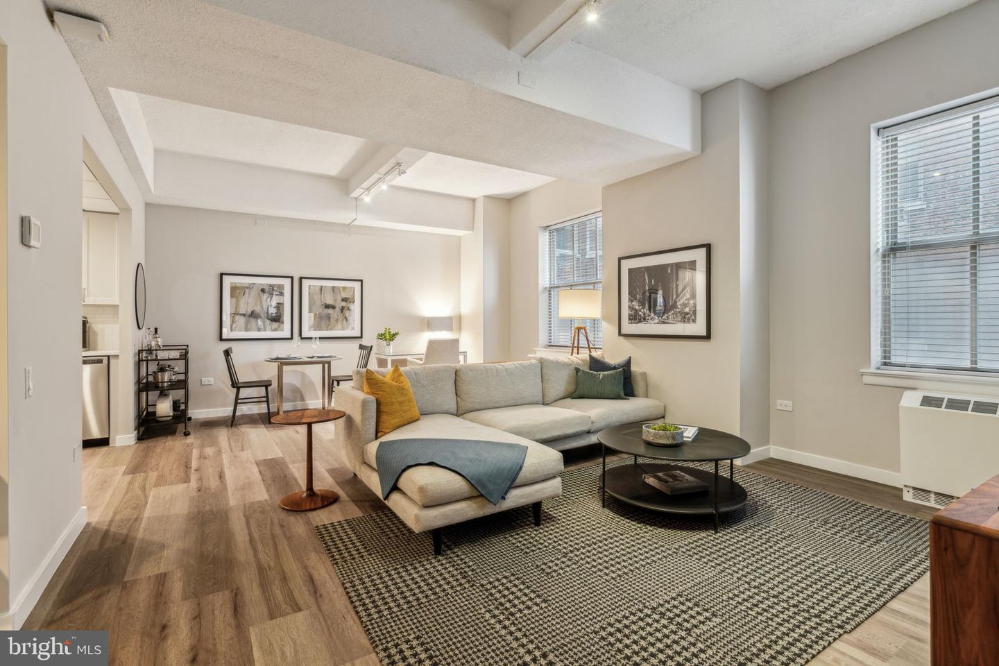 875 Sansom Street #1608 Property Photo 4
