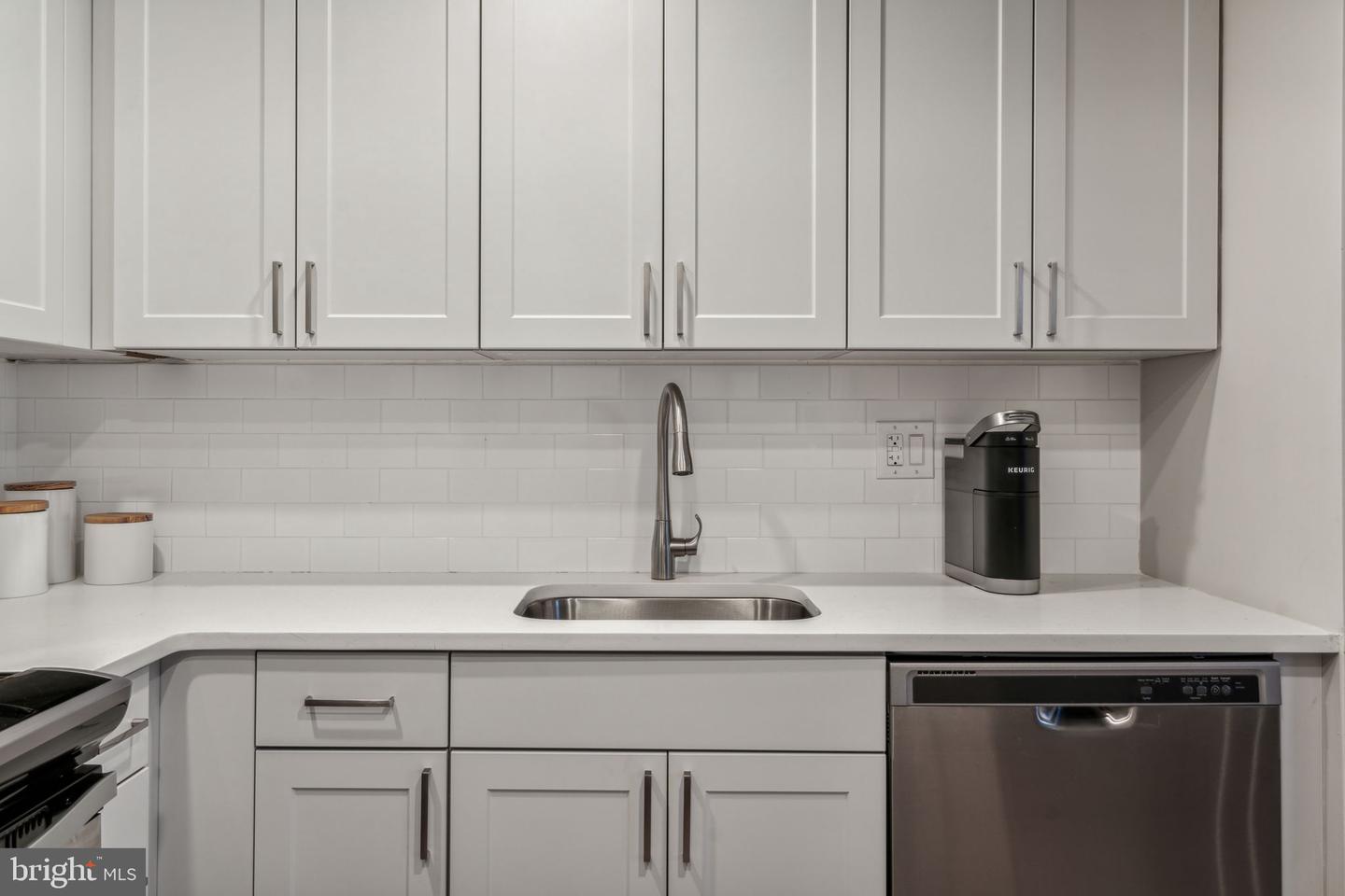 875 Sansom Street #1608 Property Photo 9