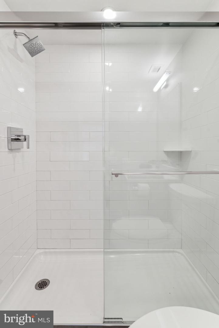 875 Sansom Street #1608 Property Photo 20