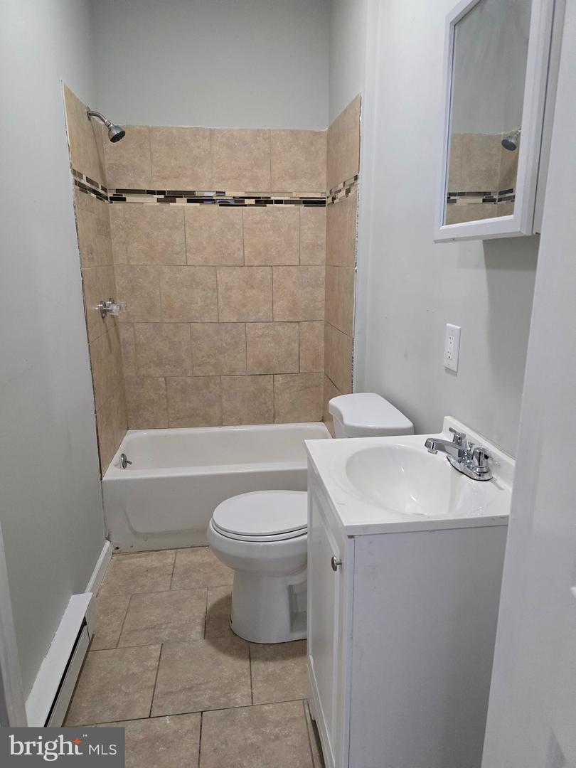 5155 W Thompson St #2 Property Photo 5