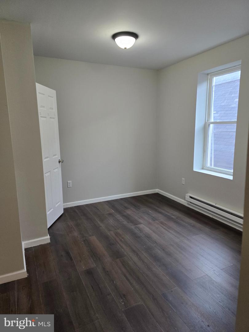 5155 W Thompson St #2 Property Photo 9