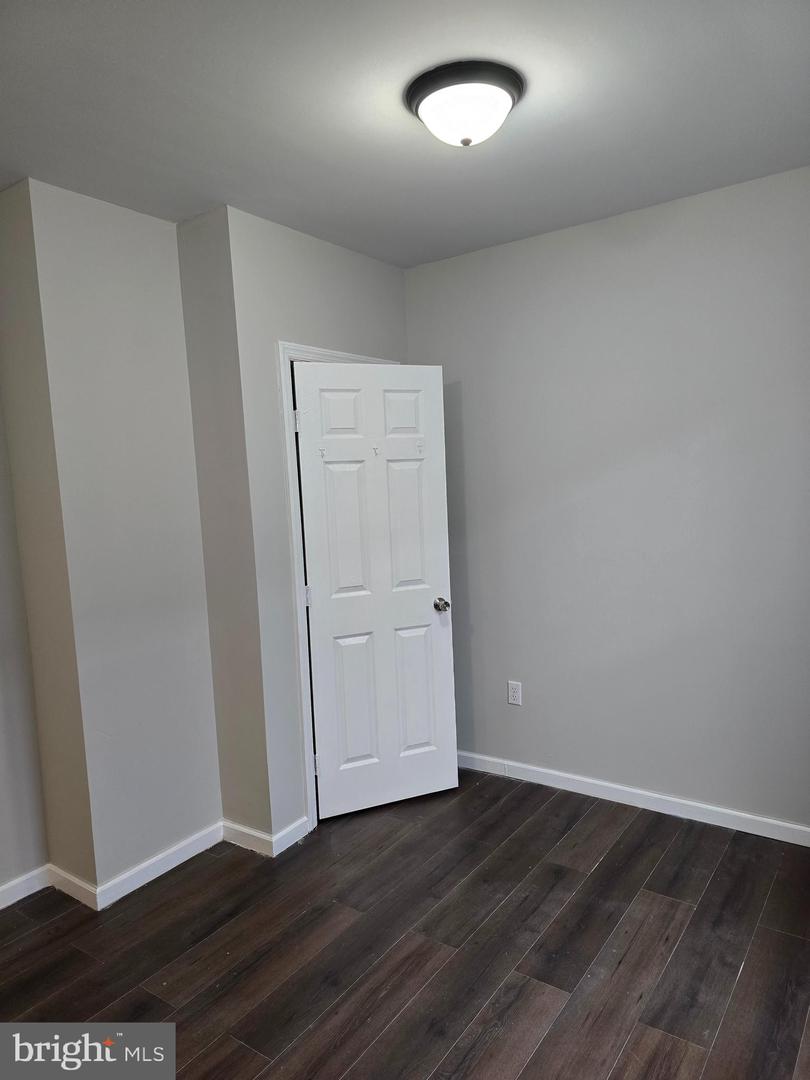 5155 W Thompson St #2 Property Photo 10