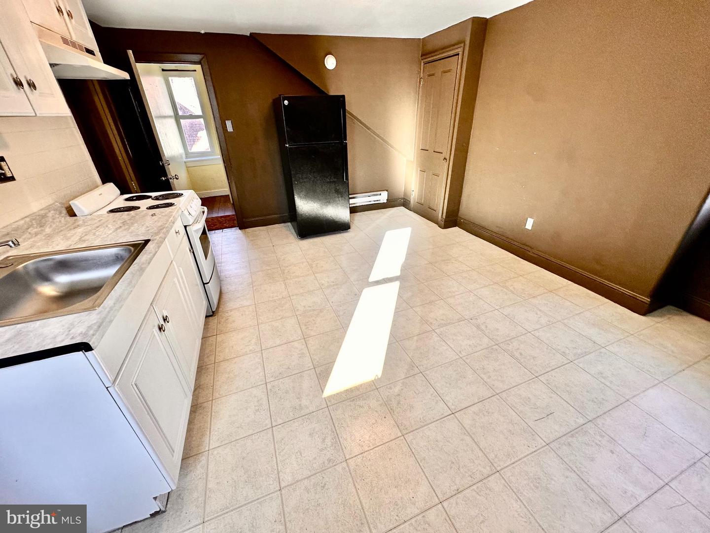 246 W Harvey St #3f Property Photo 2
