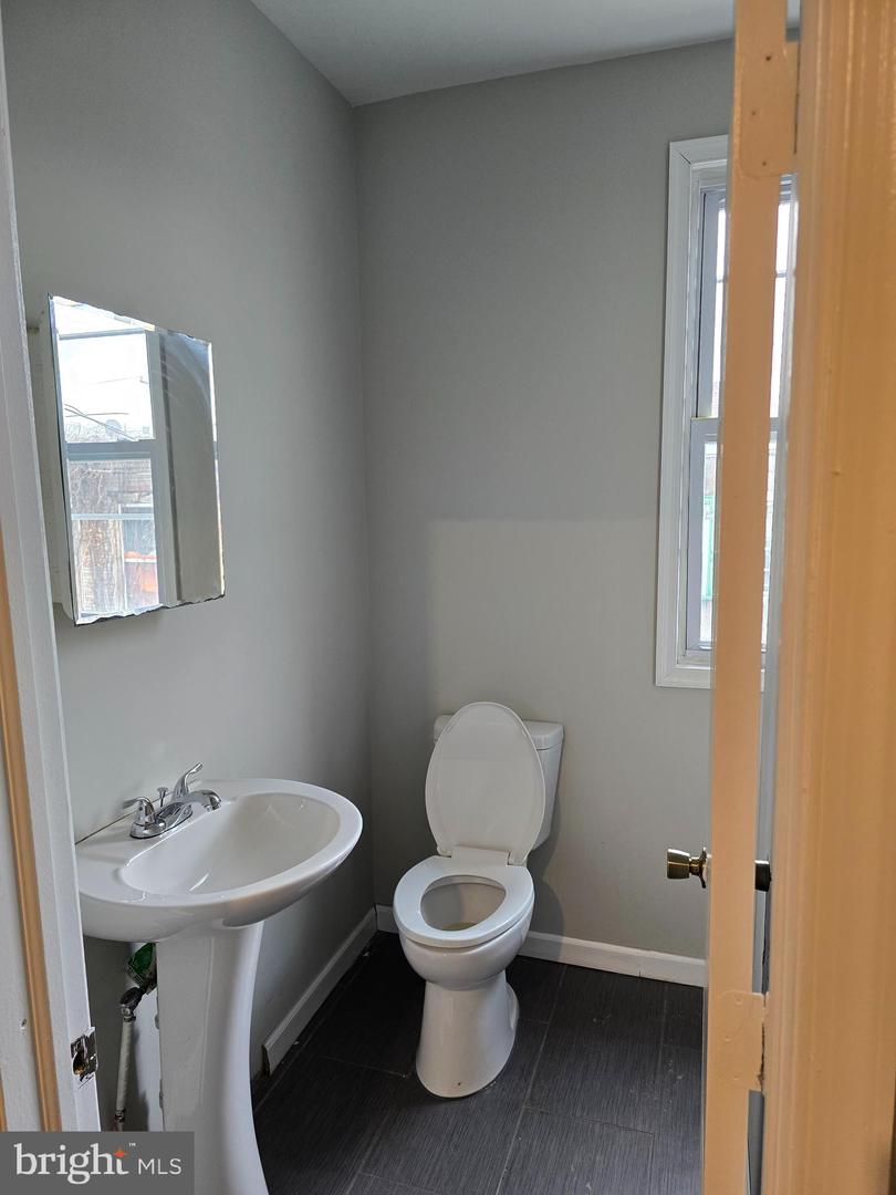 5608 Appletree St Property Photo 8