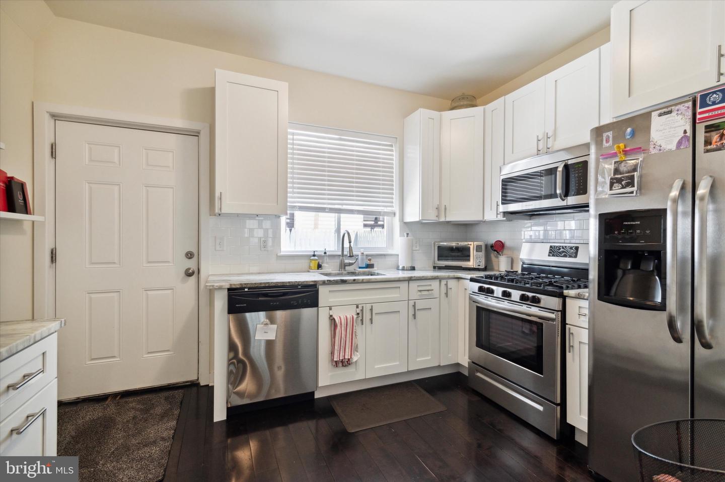 2303 E Dauphin St Property Photo 8