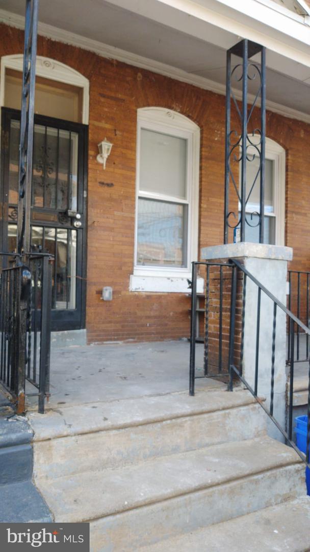 1744 N Wilton St Property Photo