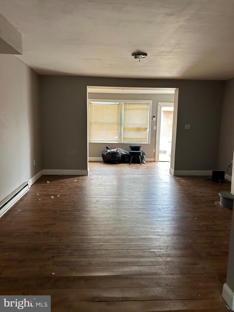 2610 S Sylmar St Property Photo 5