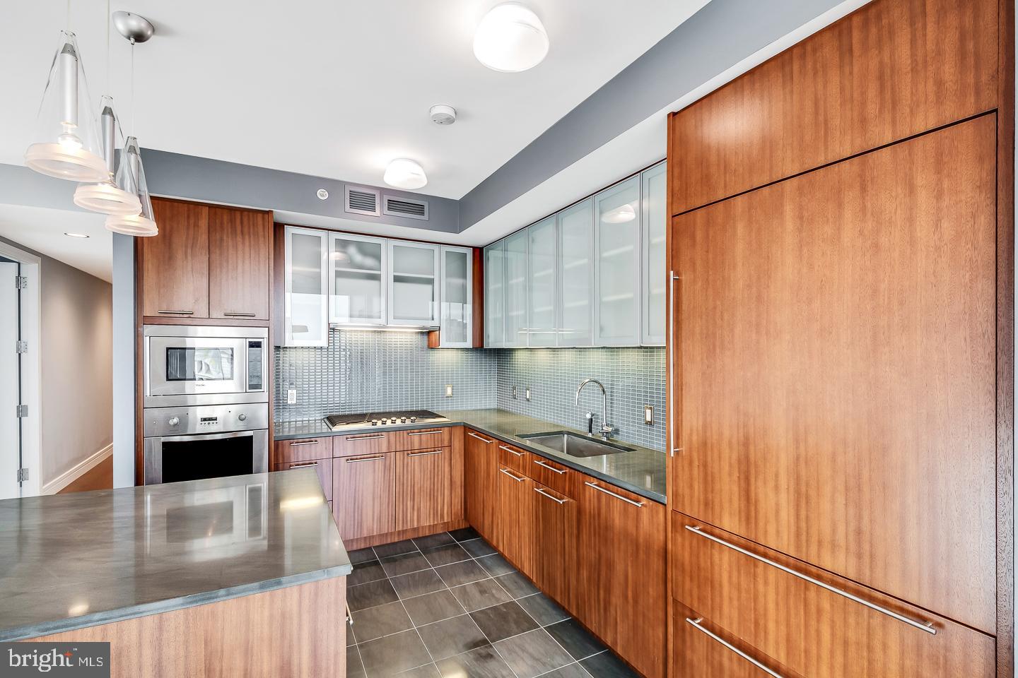 1414 S Penn Sq #20b Property Photo 15