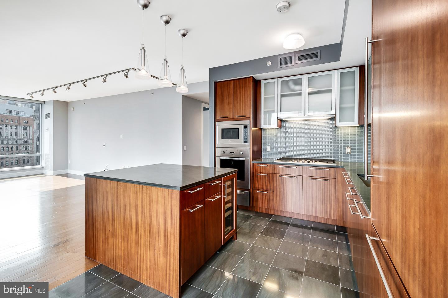 1414 S Penn Sq #20b Property Photo 16