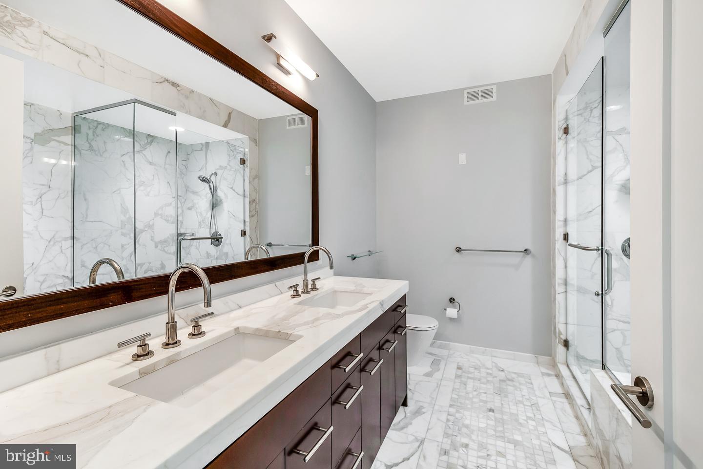 1414 S Penn Sq #20b Property Photo 27