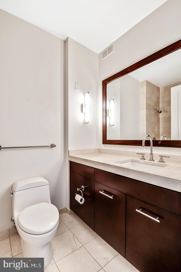 1414 S Penn Sq #20b Property Photo 33