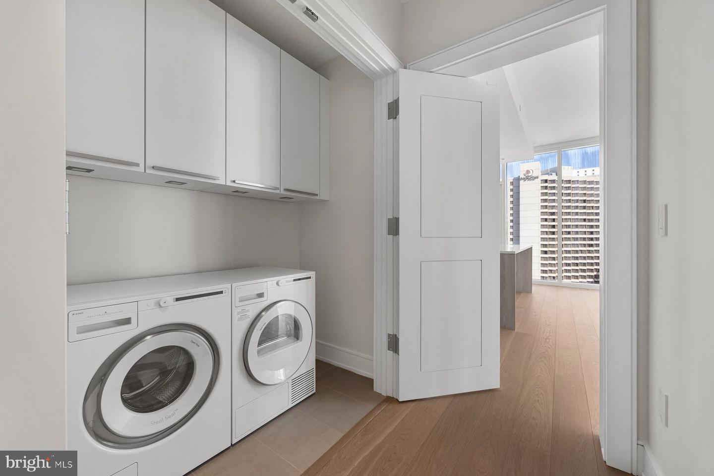 301 S Broad St #1902 Property Photo 19