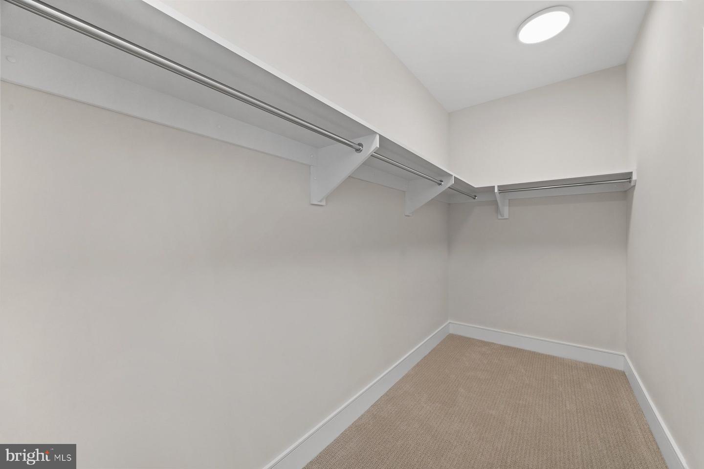 301 S Broad St #1902 Property Photo 26