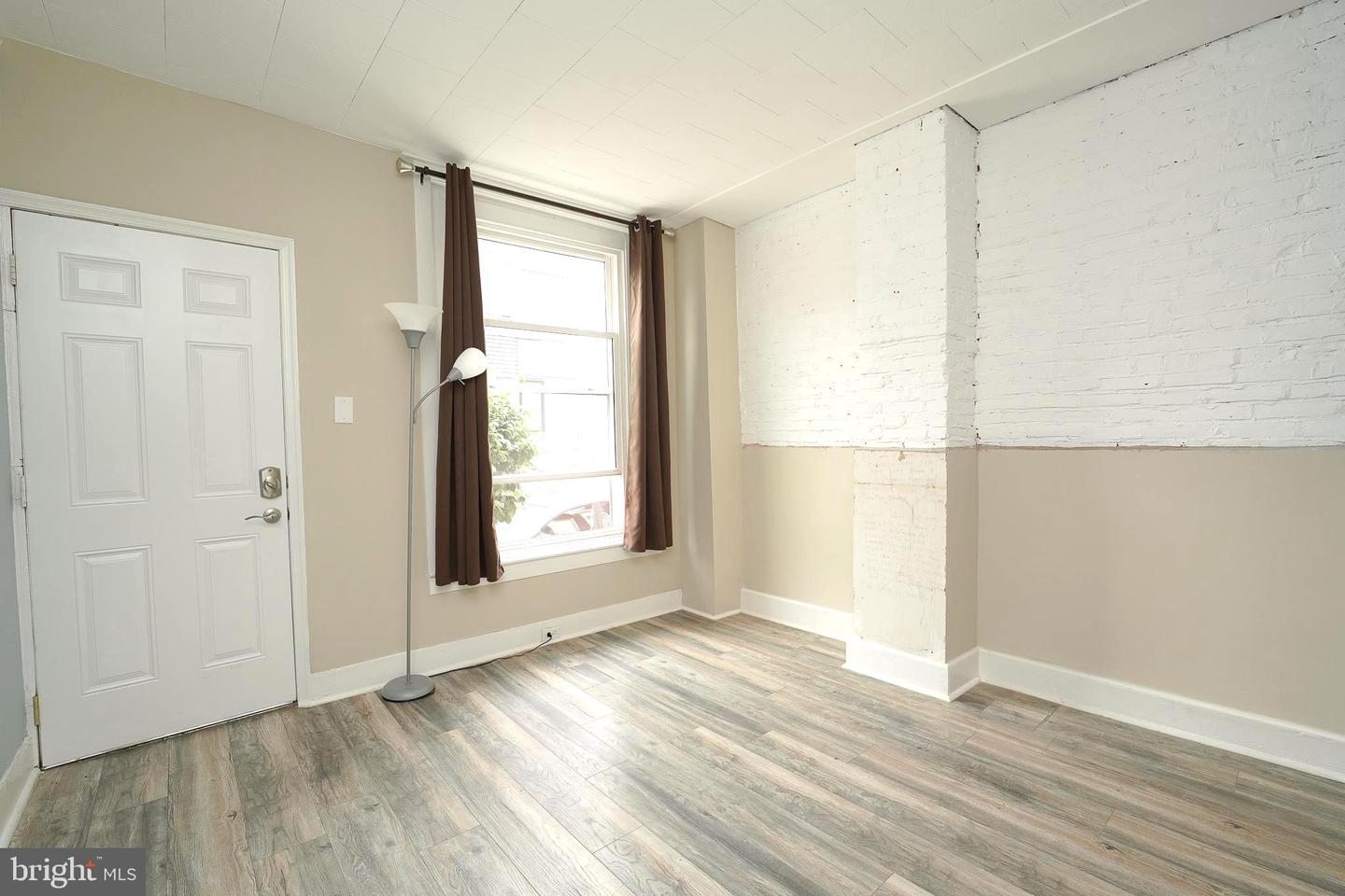 1847 E Harold St Property Photo 7