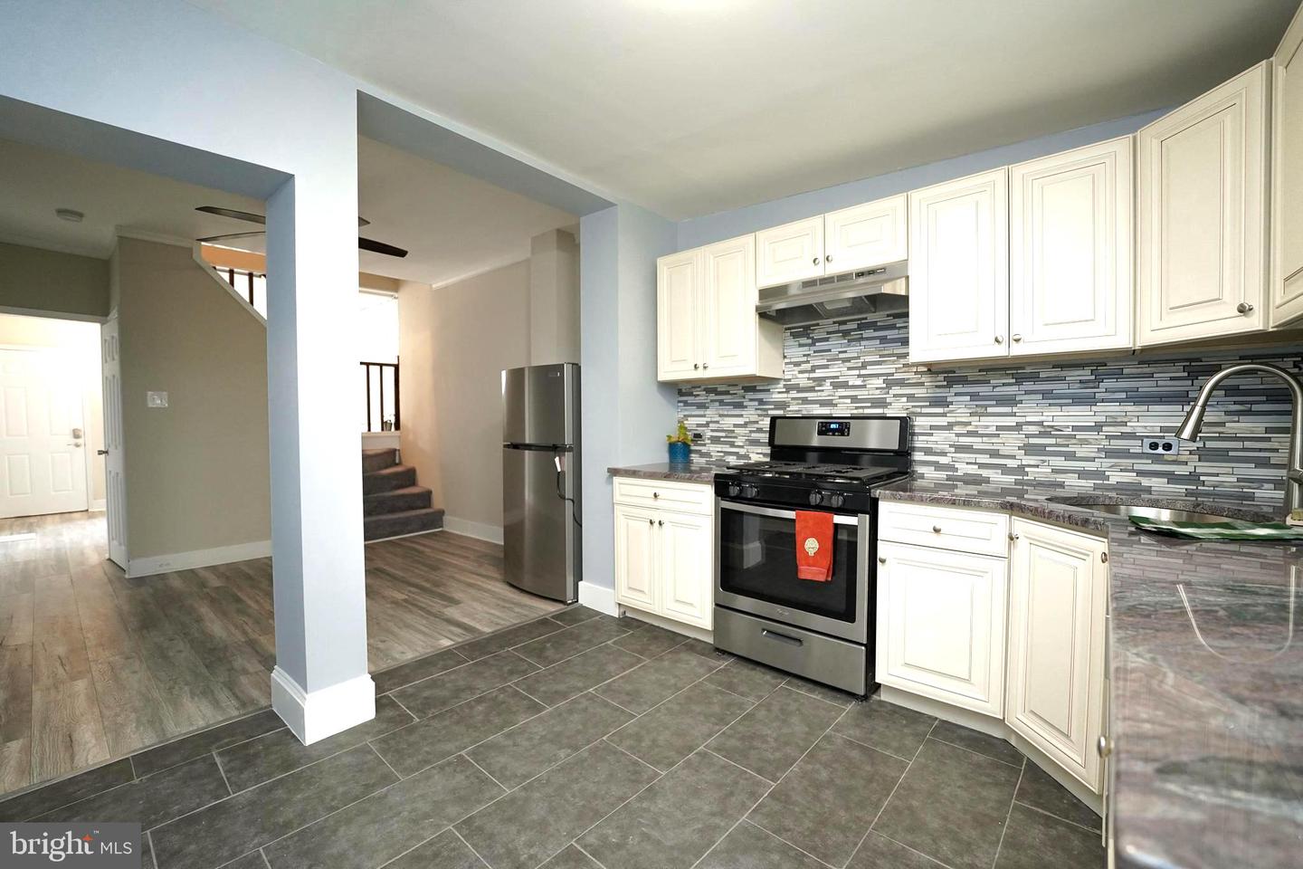 1847 E Harold St Property Photo 12