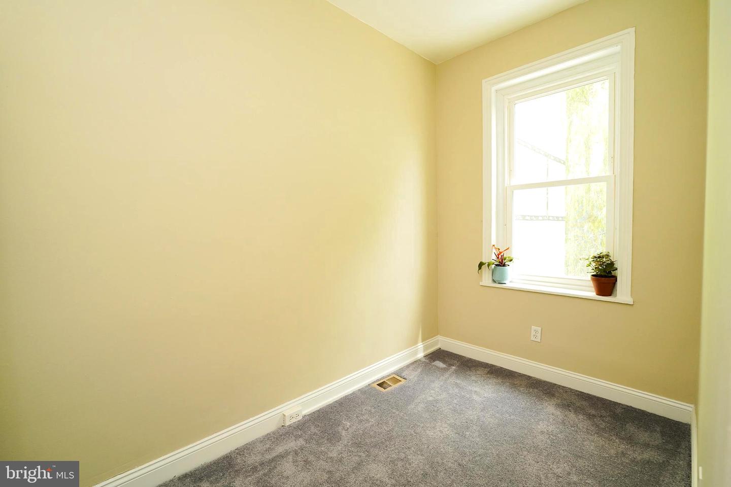 1847 E Harold St Property Photo 20