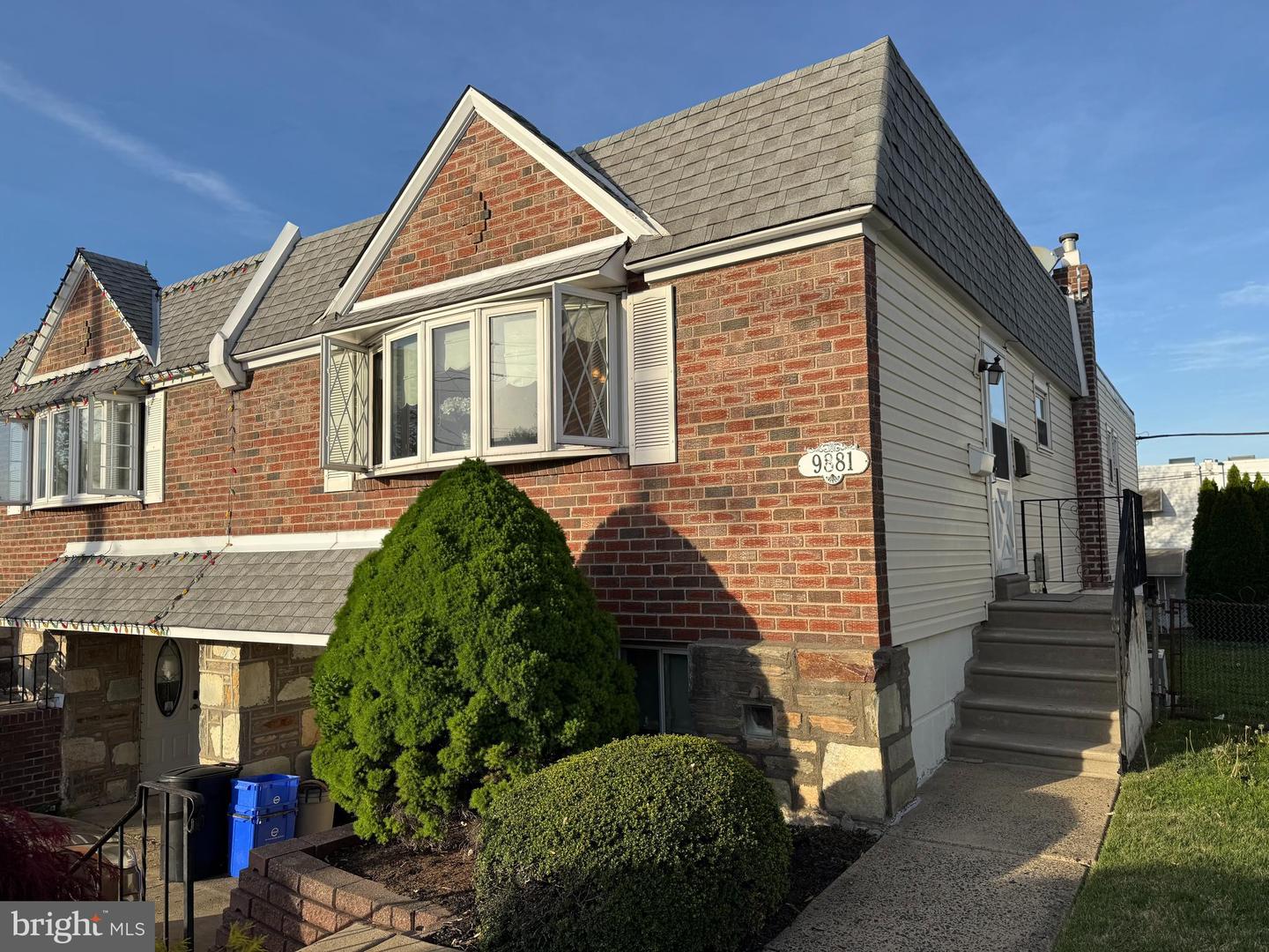 9881 Clark St Property Photo 1