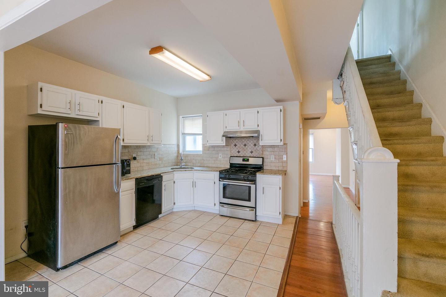 2324 CHRISTIAN ST #UNIT 2 Property Photo 1