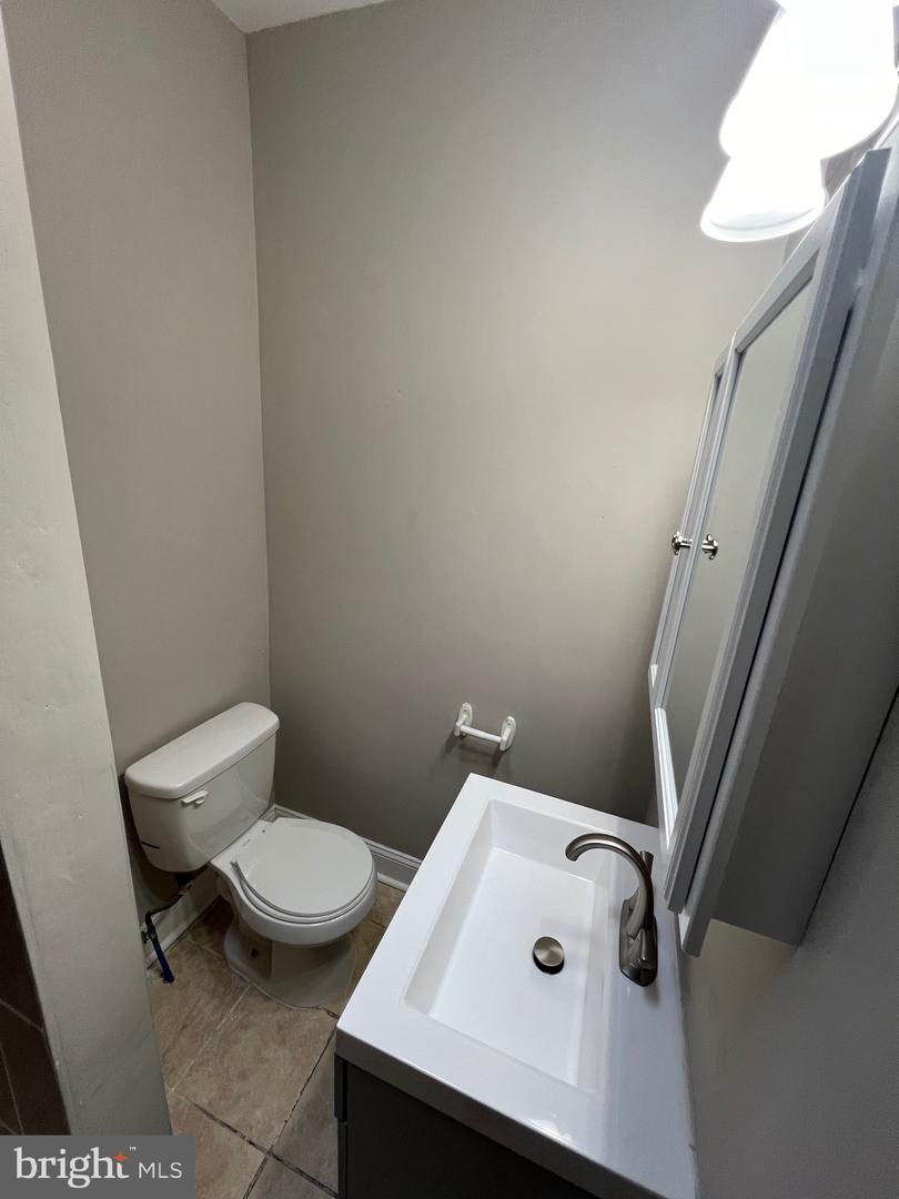 1312 N Alden St Property Photo 3