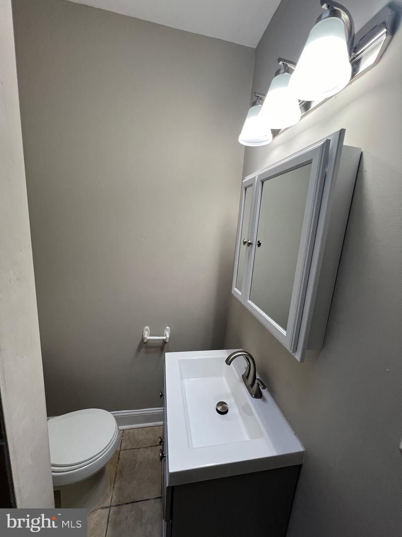 1312 N Alden St Property Photo 4