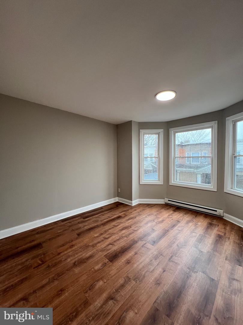 1312 N Alden St Property Photo 6
