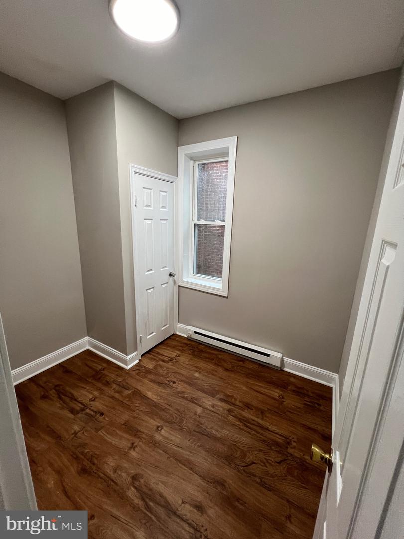 1312 N Alden St Property Photo 8